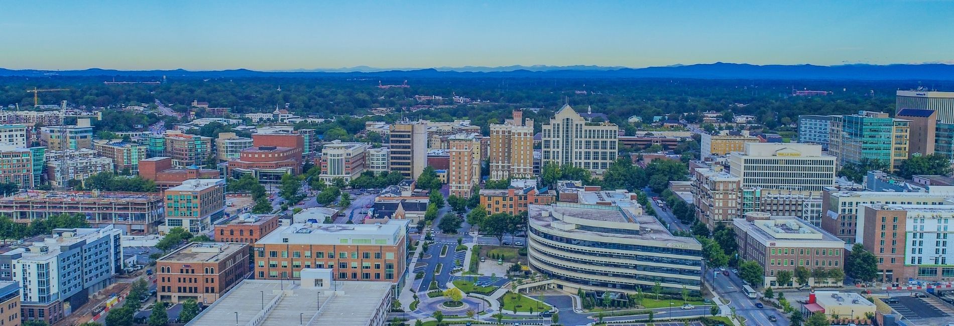 4 Hotels with Park Stay Fly Packages Near GSP Airport