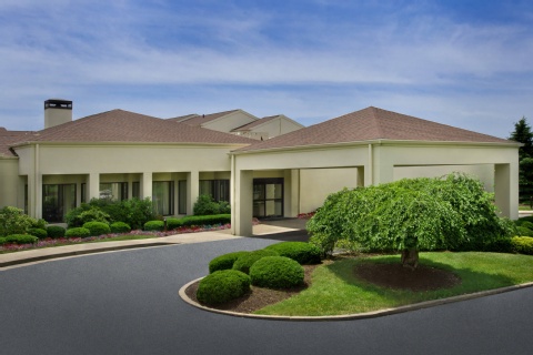 Courtyard By Marriott Pittsburgh Airport