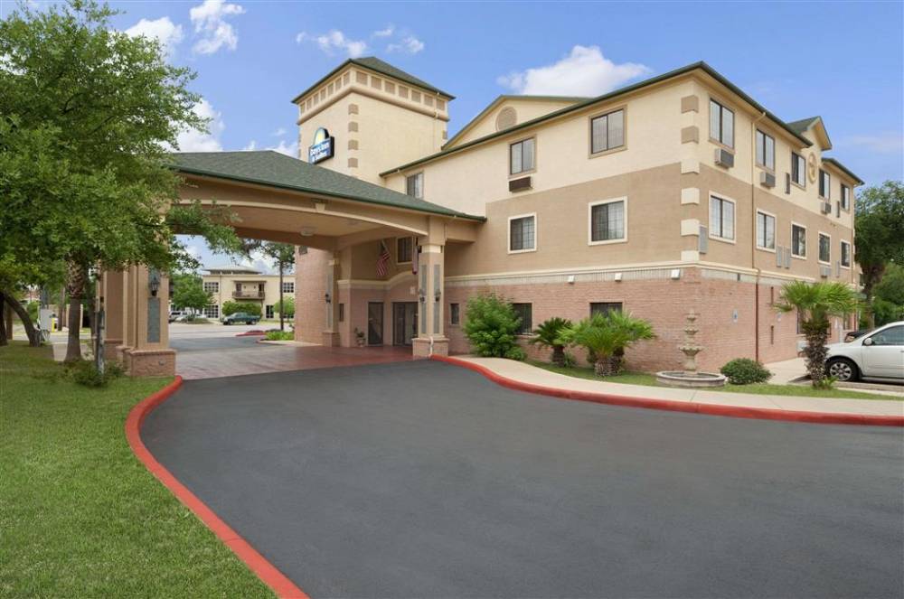 Days Inn Sat N/stone Oak