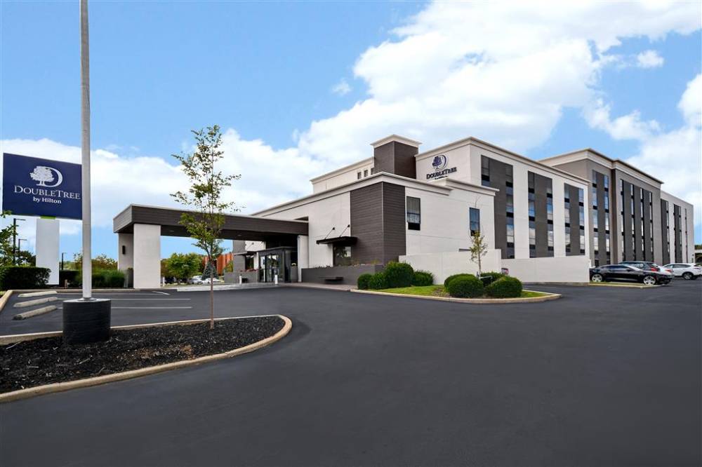 Doubletree By Hilton St. Louis Airport