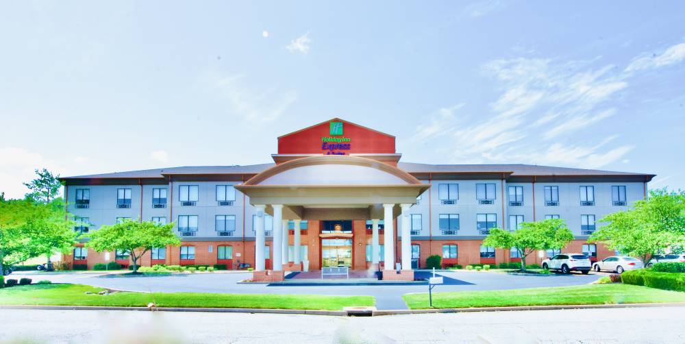 Holiday Inn Exp Stes St Charle
