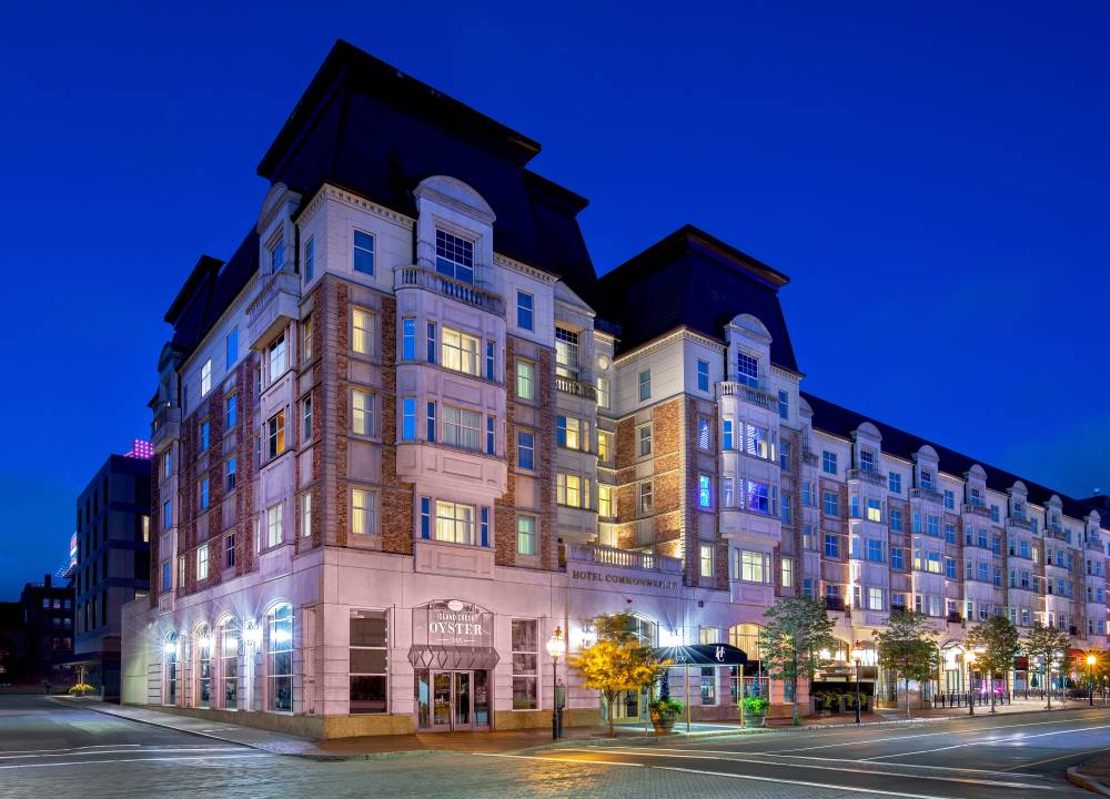 Commonwealth Exterior