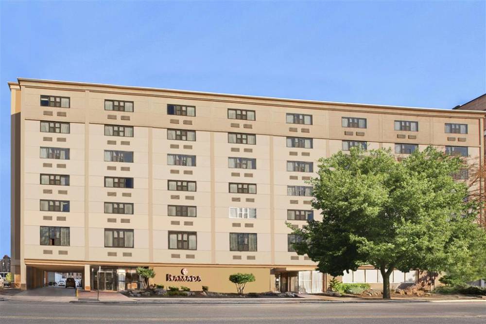 Ramada By Wyndham East Orange